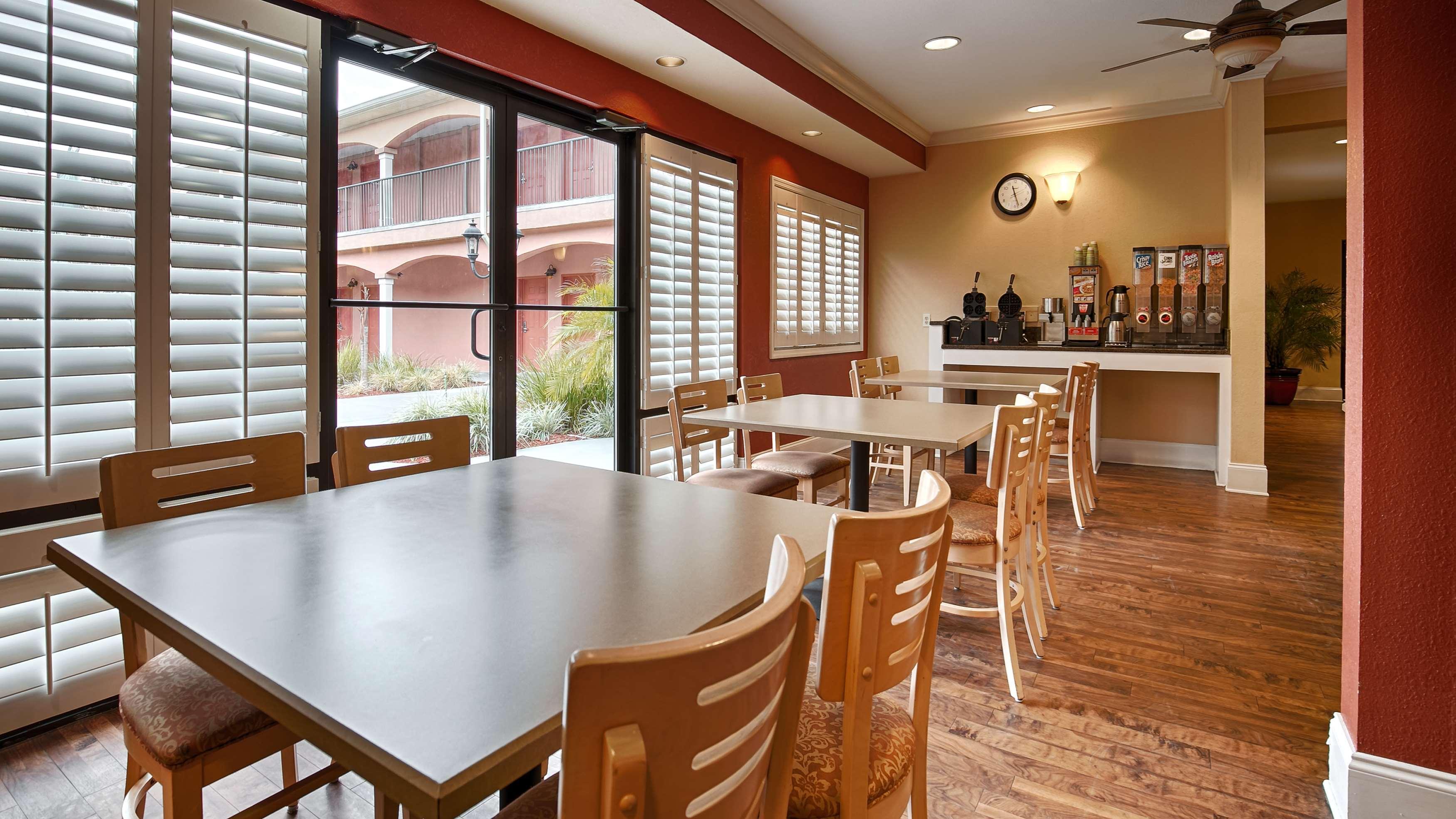 Best Western Wakulla Inn & Suites Crawfordville Exterior photo