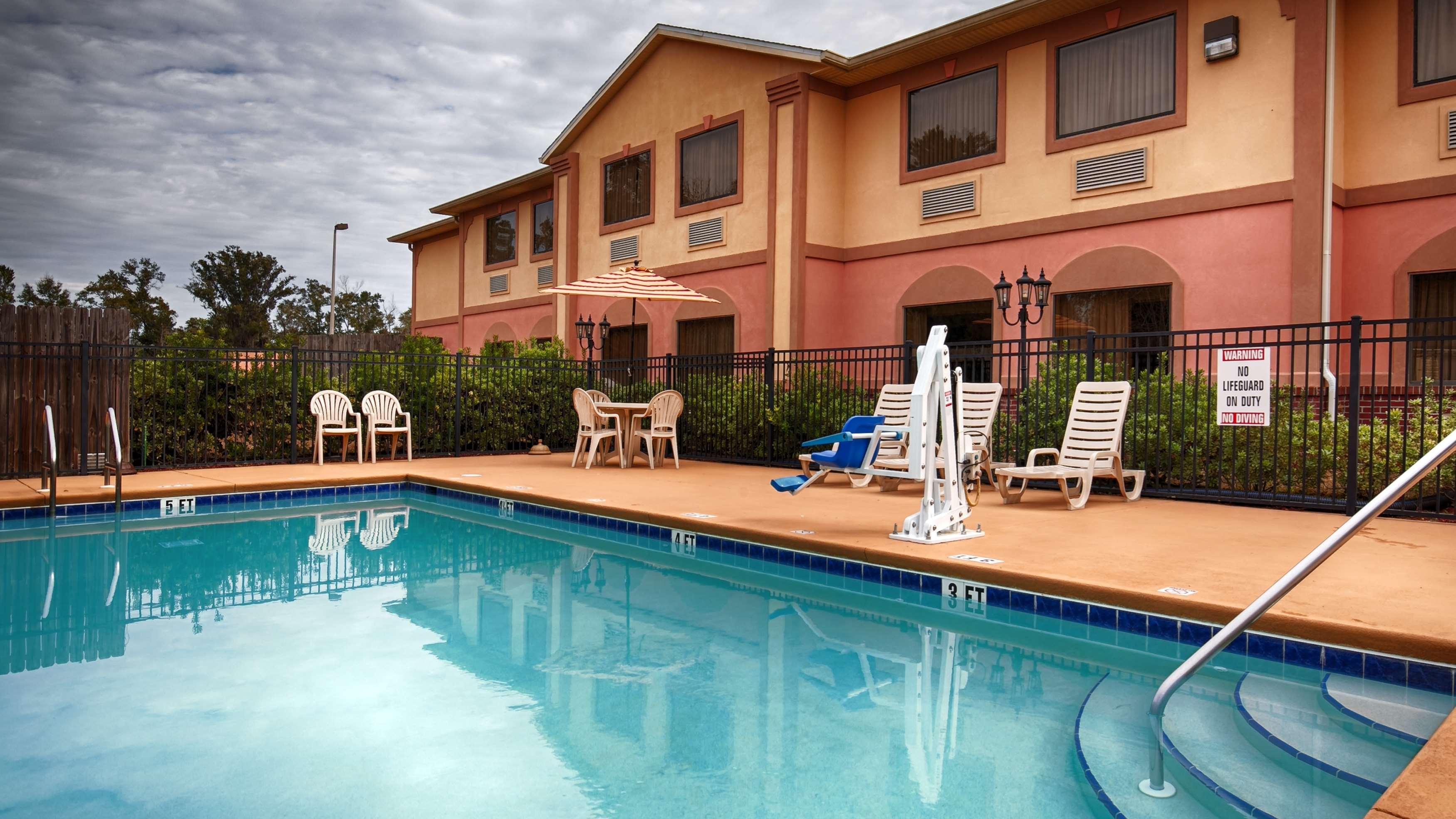 Best Western Wakulla Inn & Suites Crawfordville Exterior photo