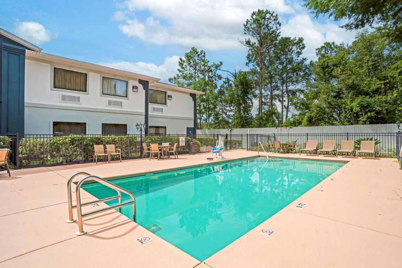 Best Western Wakulla Inn & Suites Crawfordville Exterior photo