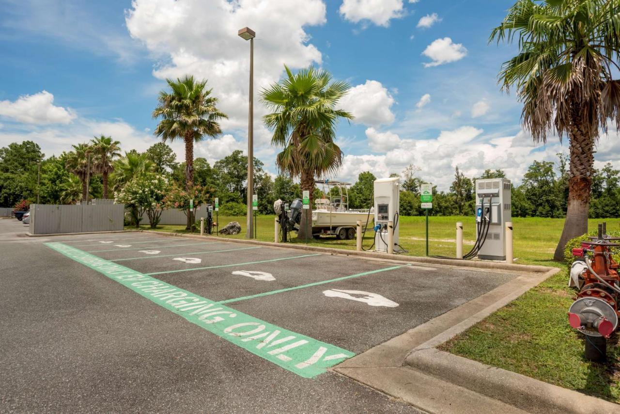 Best Western Wakulla Inn & Suites Crawfordville Exterior photo